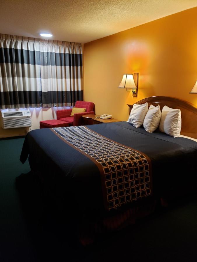 Shasta Lodge Рединг Екстериор снимка