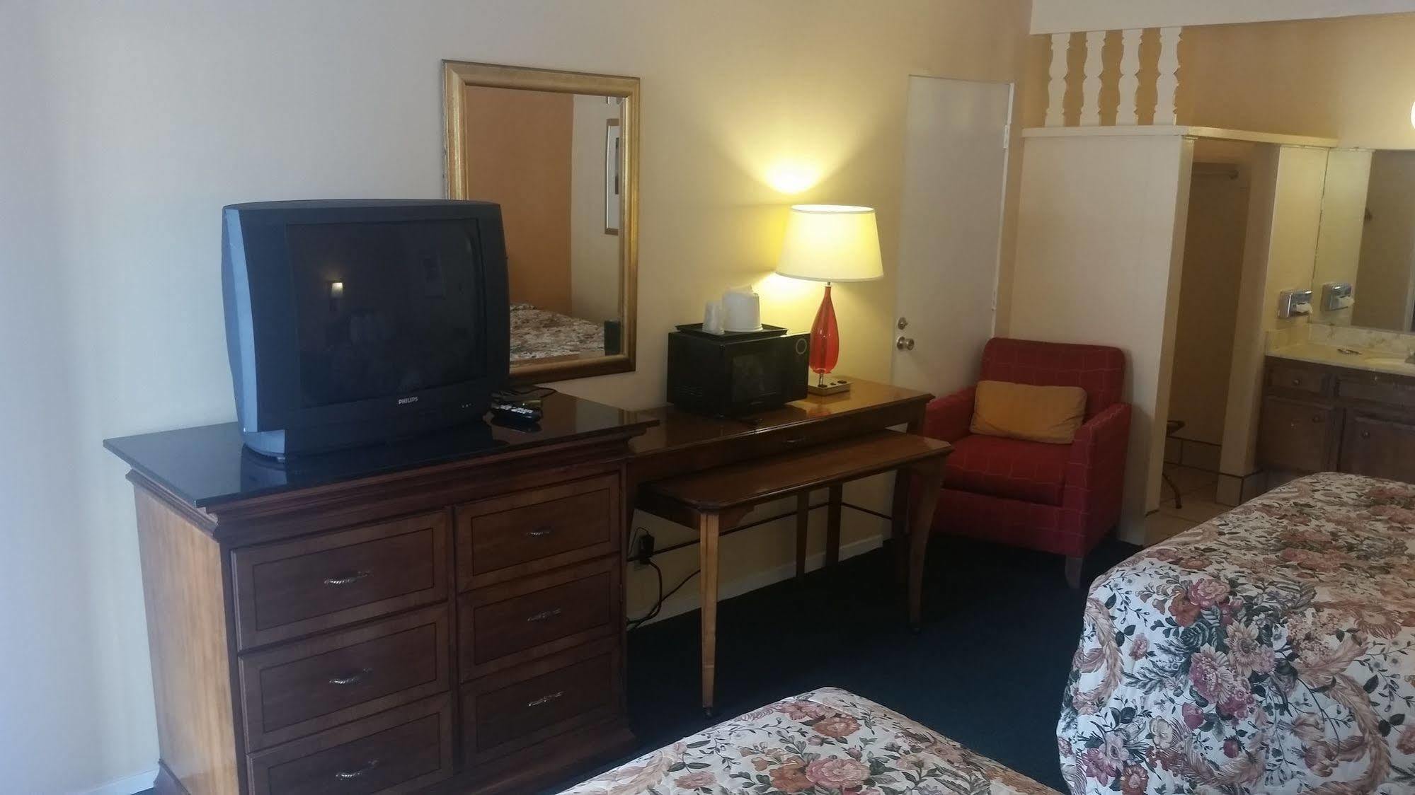 Shasta Lodge Рединг Екстериор снимка