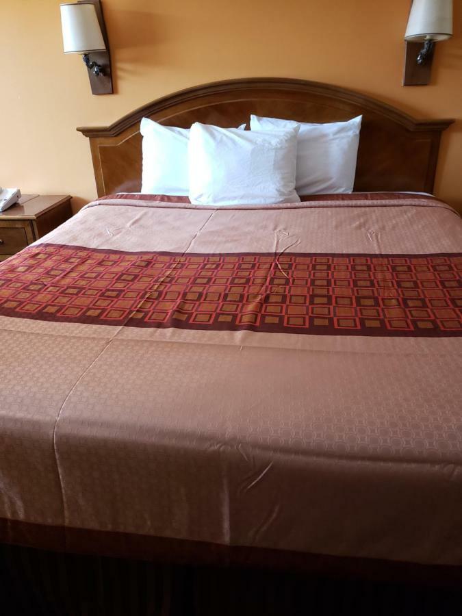 Shasta Lodge Рединг Екстериор снимка
