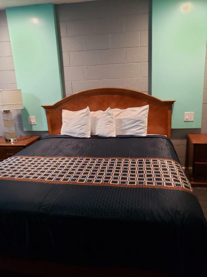Shasta Lodge Рединг Екстериор снимка